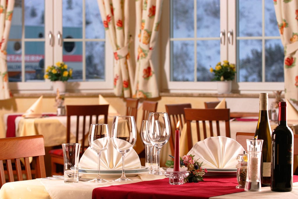 Frühstück oder Halbpension · Inklusivleistungen im Hotel Winter in Obertauern Frühstück oder Halbpension · Inklusivleistungen im Hotel Winter in Obertauern